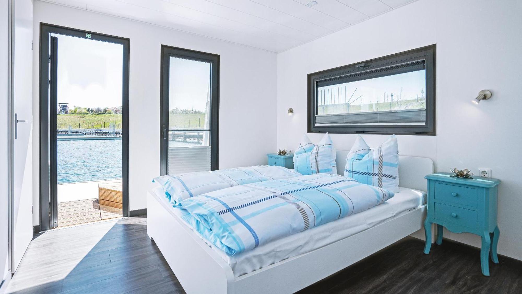 Geiseltalsee Hausboot - Floating House - Hausboot Junior Braunsbedra Bagian luar foto